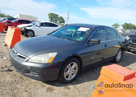 2007 Honda Accord 2.4 Ex z USA, uszkodzony, nr VIN 1HGCM567X7A131171